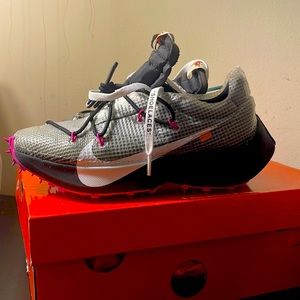 Nike Off White Vapor Street size 6.5y